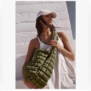 Puffer Quilted Bag in Army Green NWOT